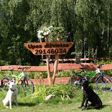 Nature Retreat "Upes Dizvietas" Краслава Экстерьер фото