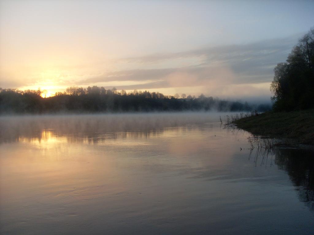 Nature Retreat "Upes Dizvietas" Краслава Экстерьер фото
